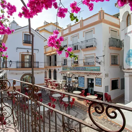 The Old House Marbella Hotel Exterior photo